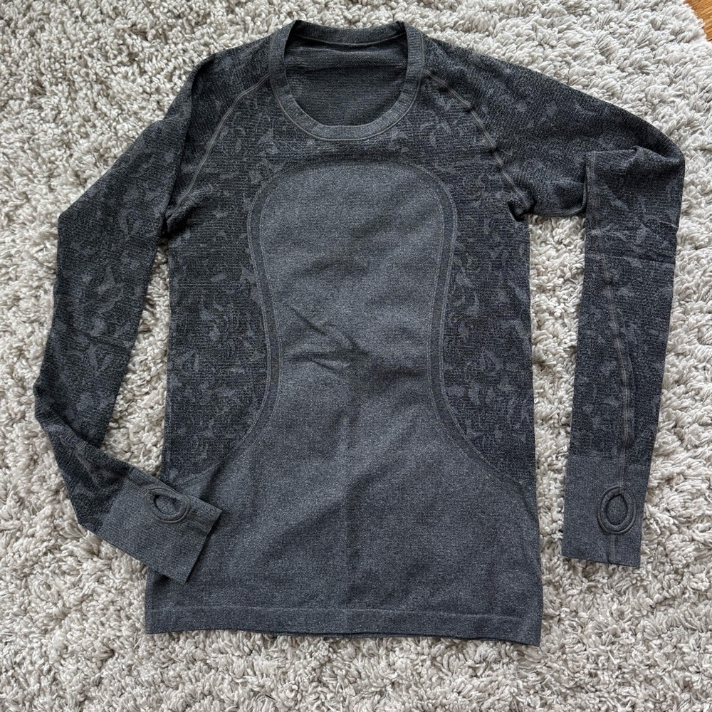 Lululemon Swiftly long sleeve Floral Sz 8.